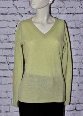 Cashmere Cache 100% 2-ply Cashmere Green V-Neck Sweater Small NEW!!
